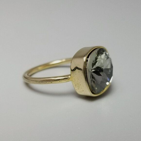 Vintage Gray Rhinestone Ring, Gold Tone Size 6 Bezel Setting, Square shape - Picture 3 of 7